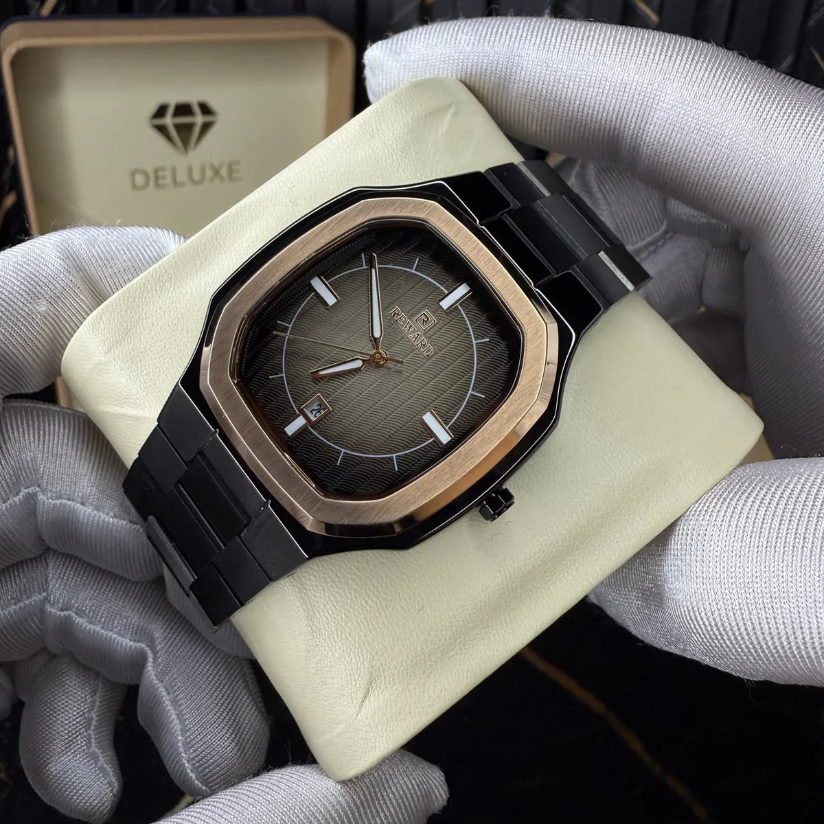 REWARD VIP LUXURY EN ORO ROSA Y NEGRO